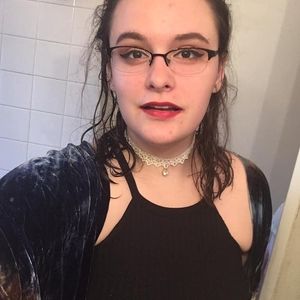 Meet your Posher, Cecelia